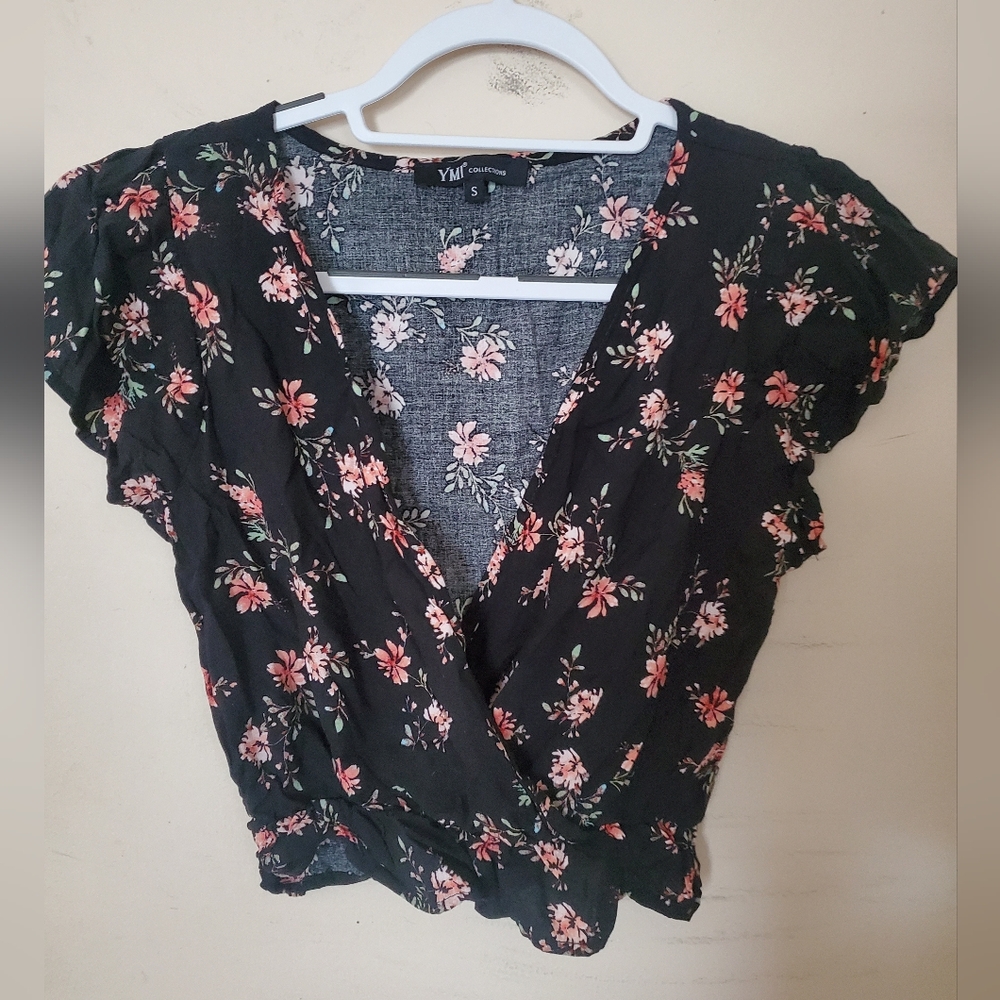 Black floral wrap crop shirt v neck